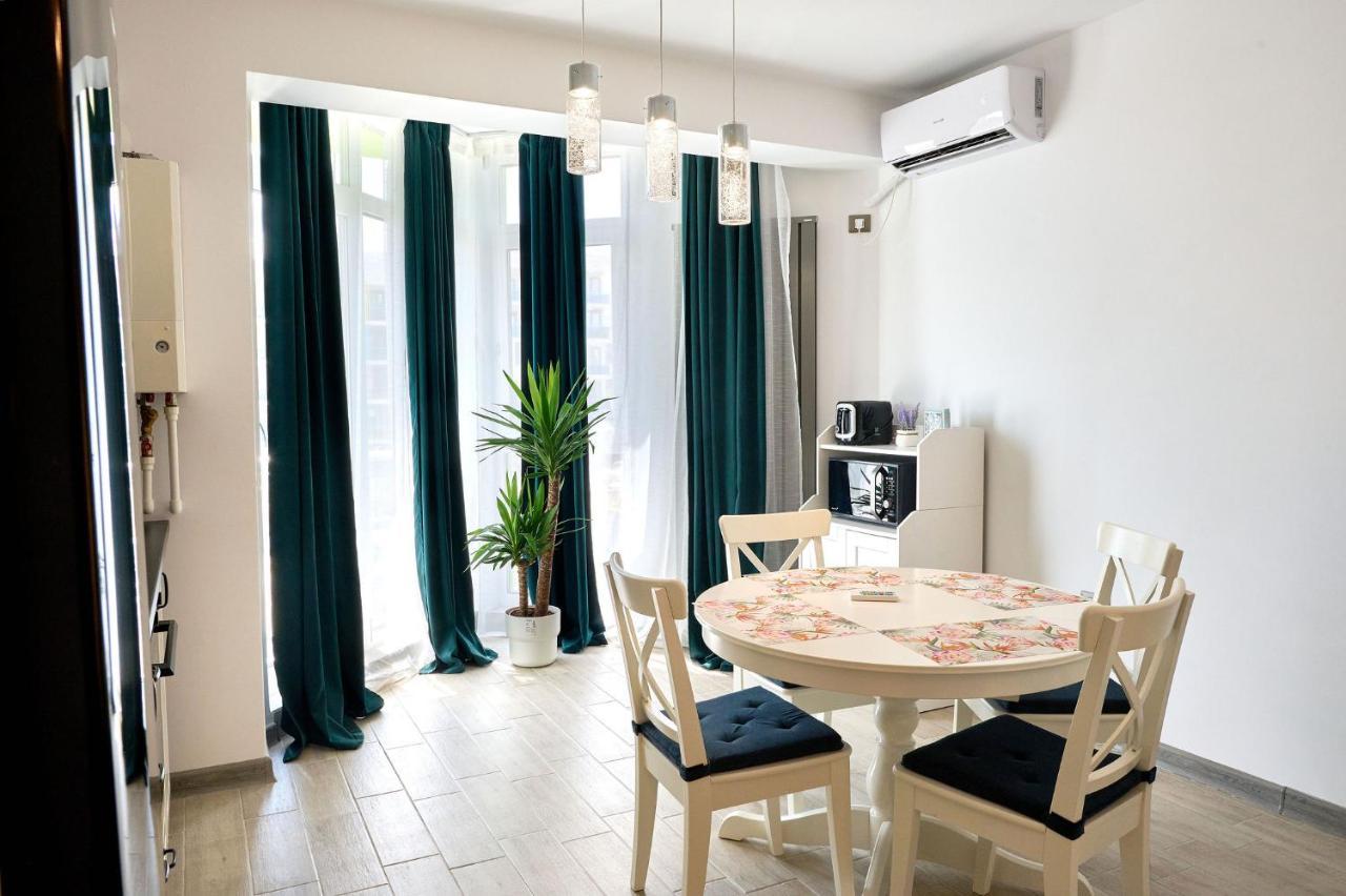 Provence Apartment In Spa N Pool Resort Mamaia Exterior foto