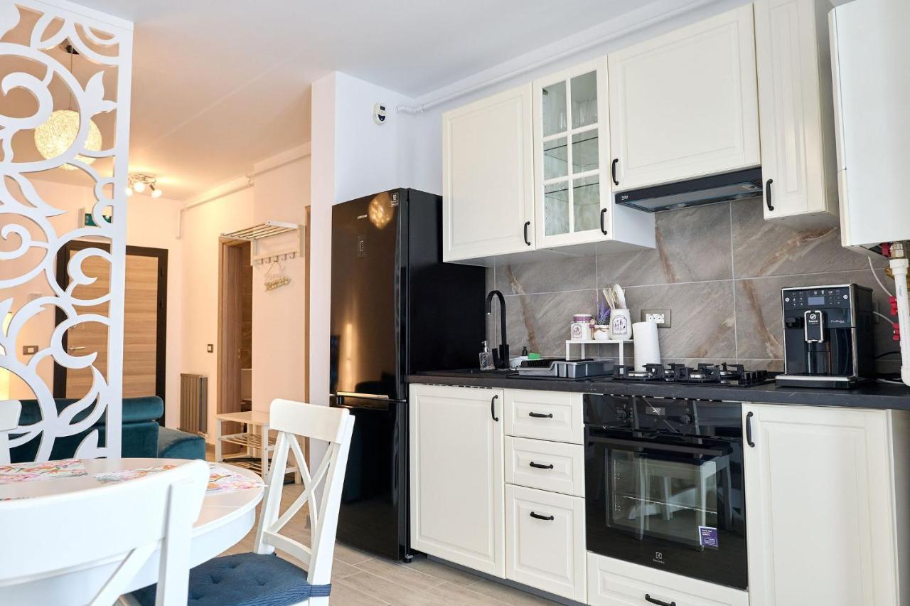 Provence Apartment In Spa N Pool Resort Mamaia Exterior foto